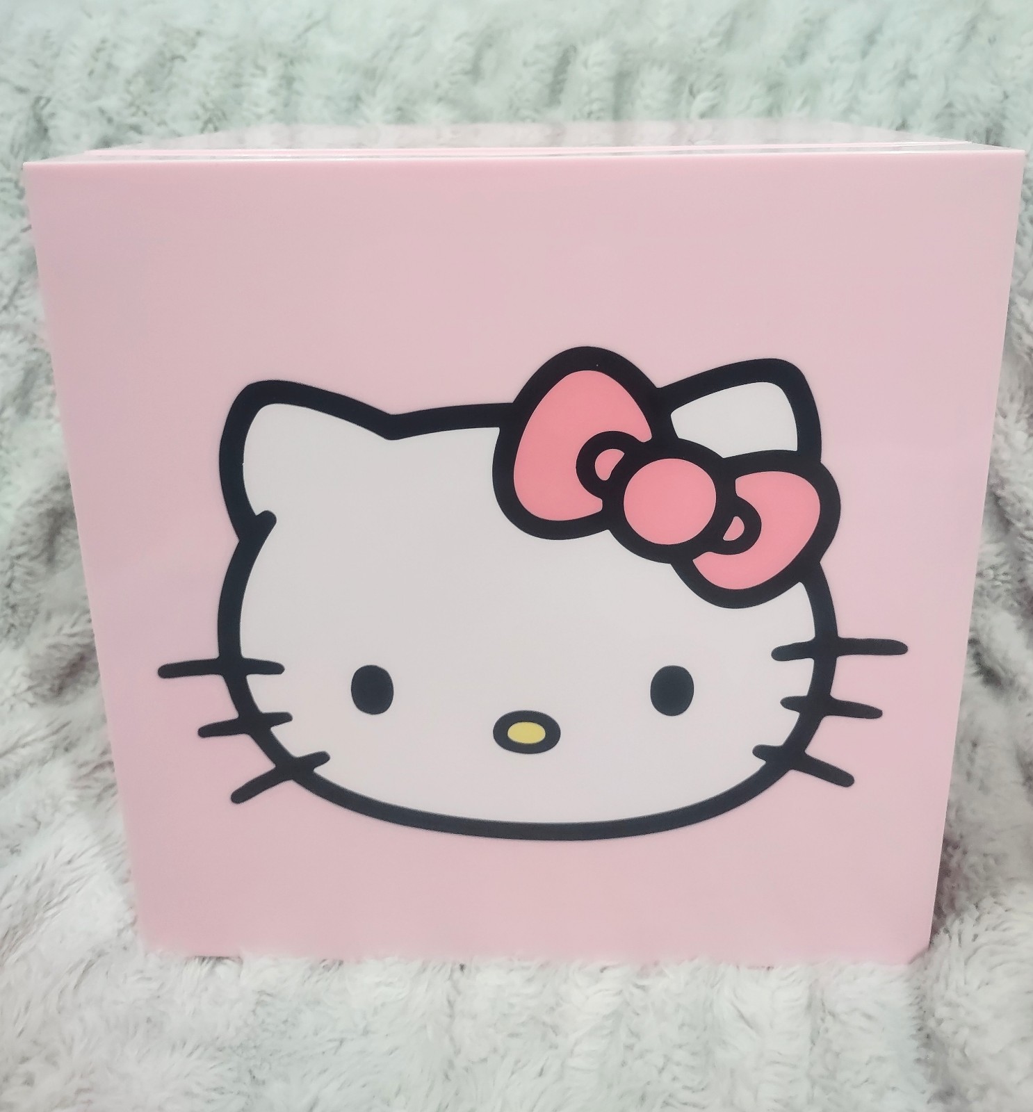 Sanrio Hello Kitty Thermoelectric Mini Fridge