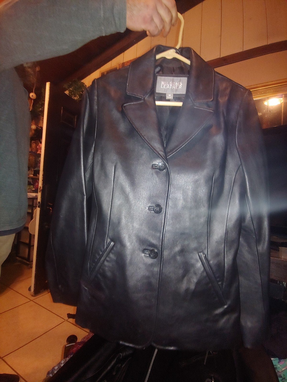 wilsons womans  leather jacket size medium worn once