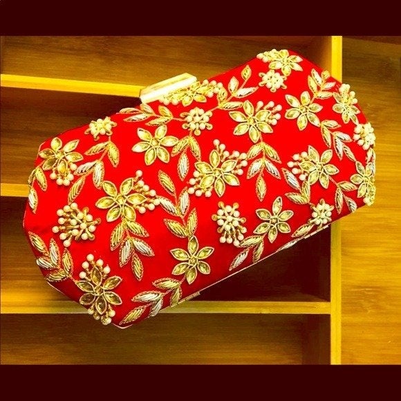 Embroidered Party/Wedding Clutch Purse