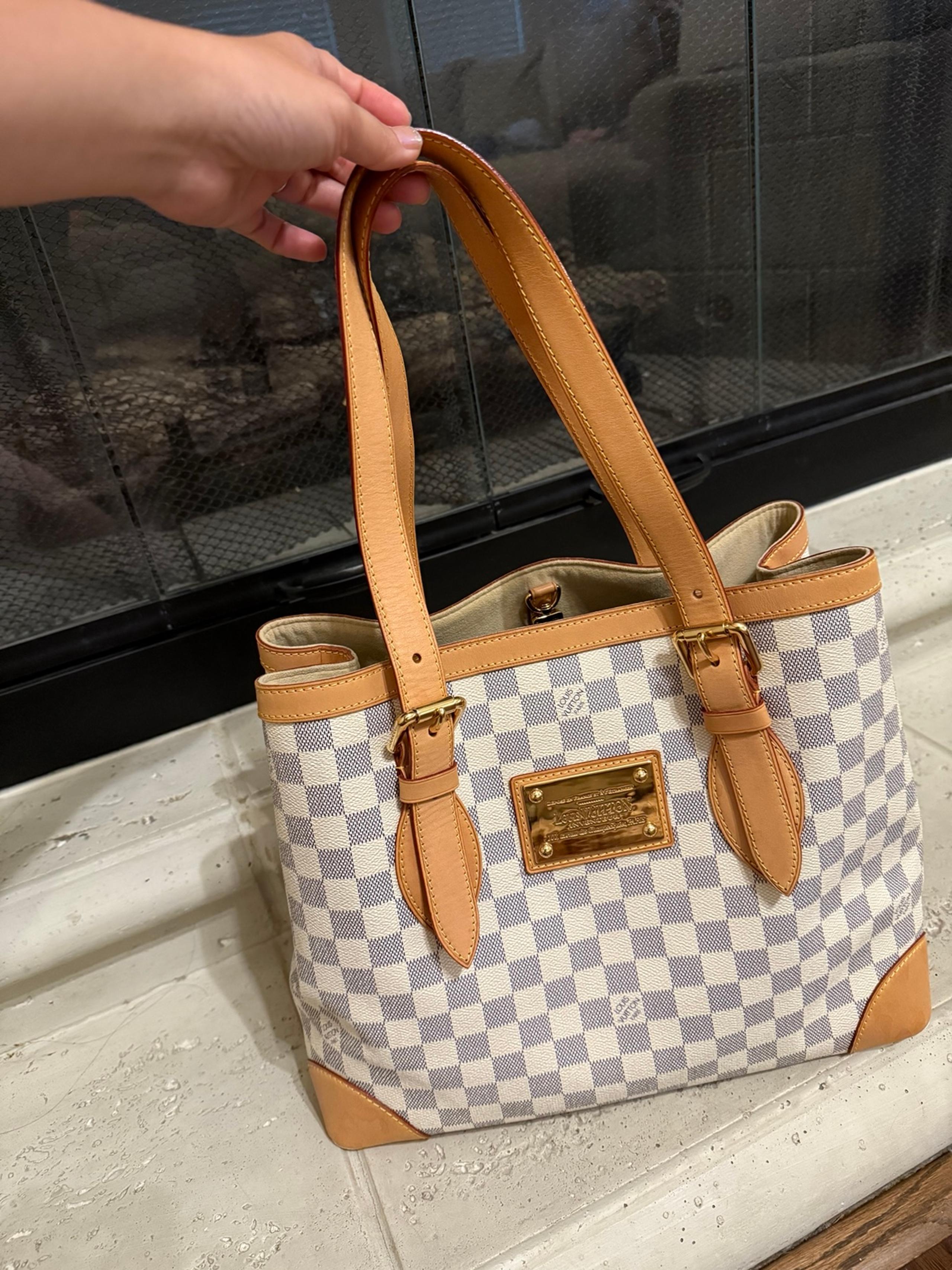 Louis Vuitton saragosa purse/shoulder bag  Demier