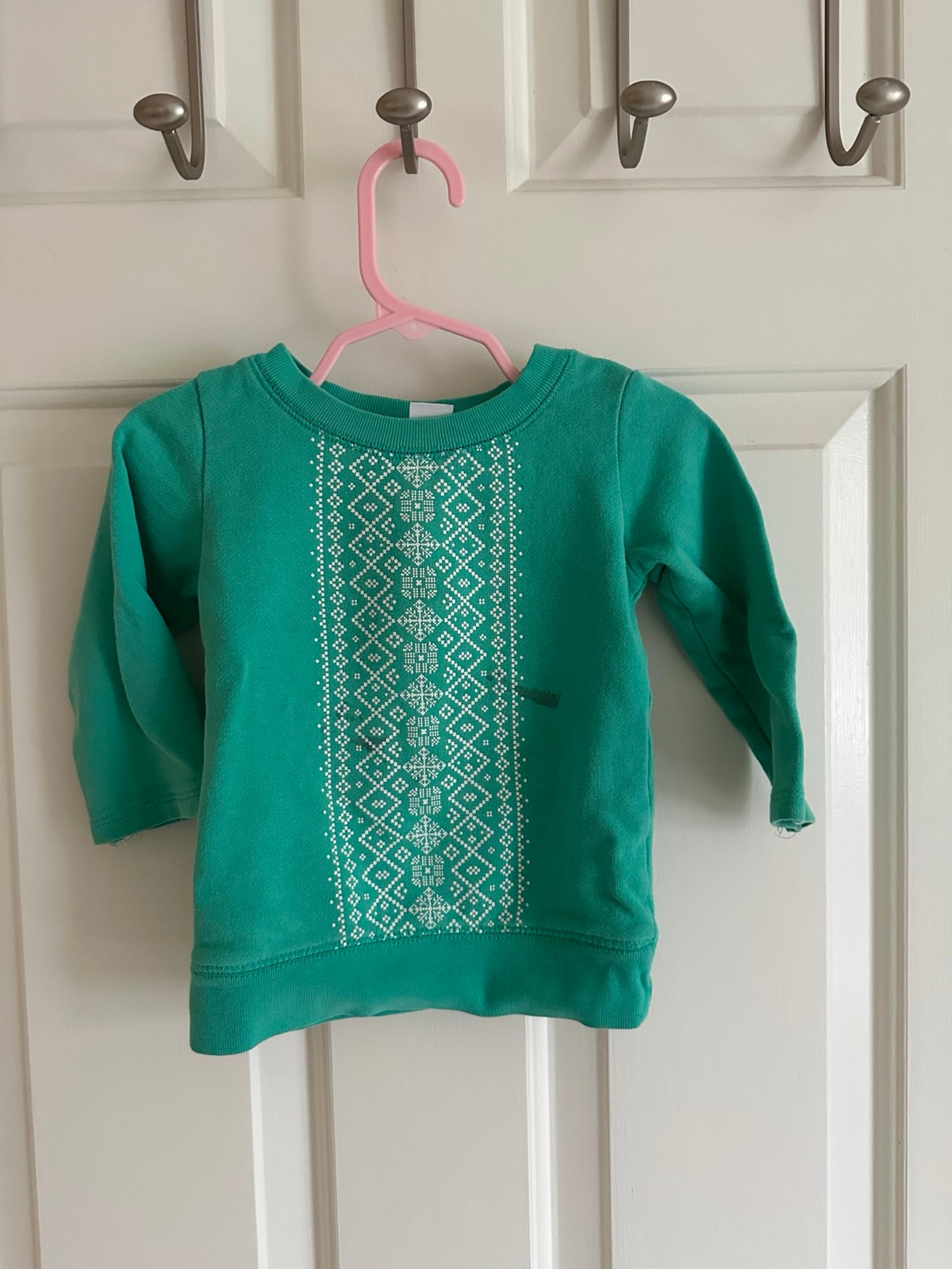 Carter’s sweatshirt, size 18 months
