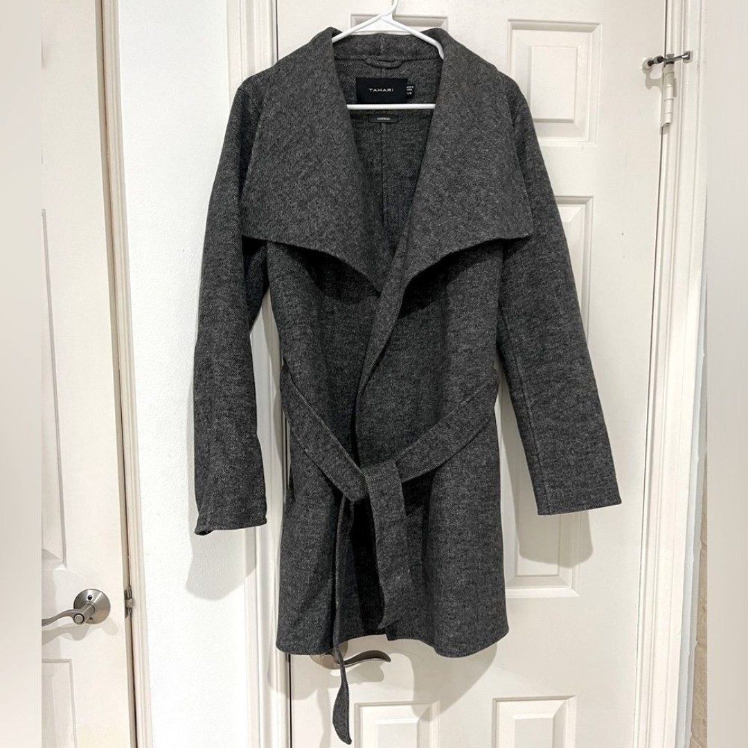 TAHARI wool coat, size large