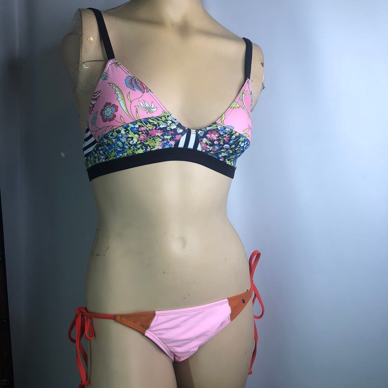 Xirena size S NWT S 2 pieces bikini Bra