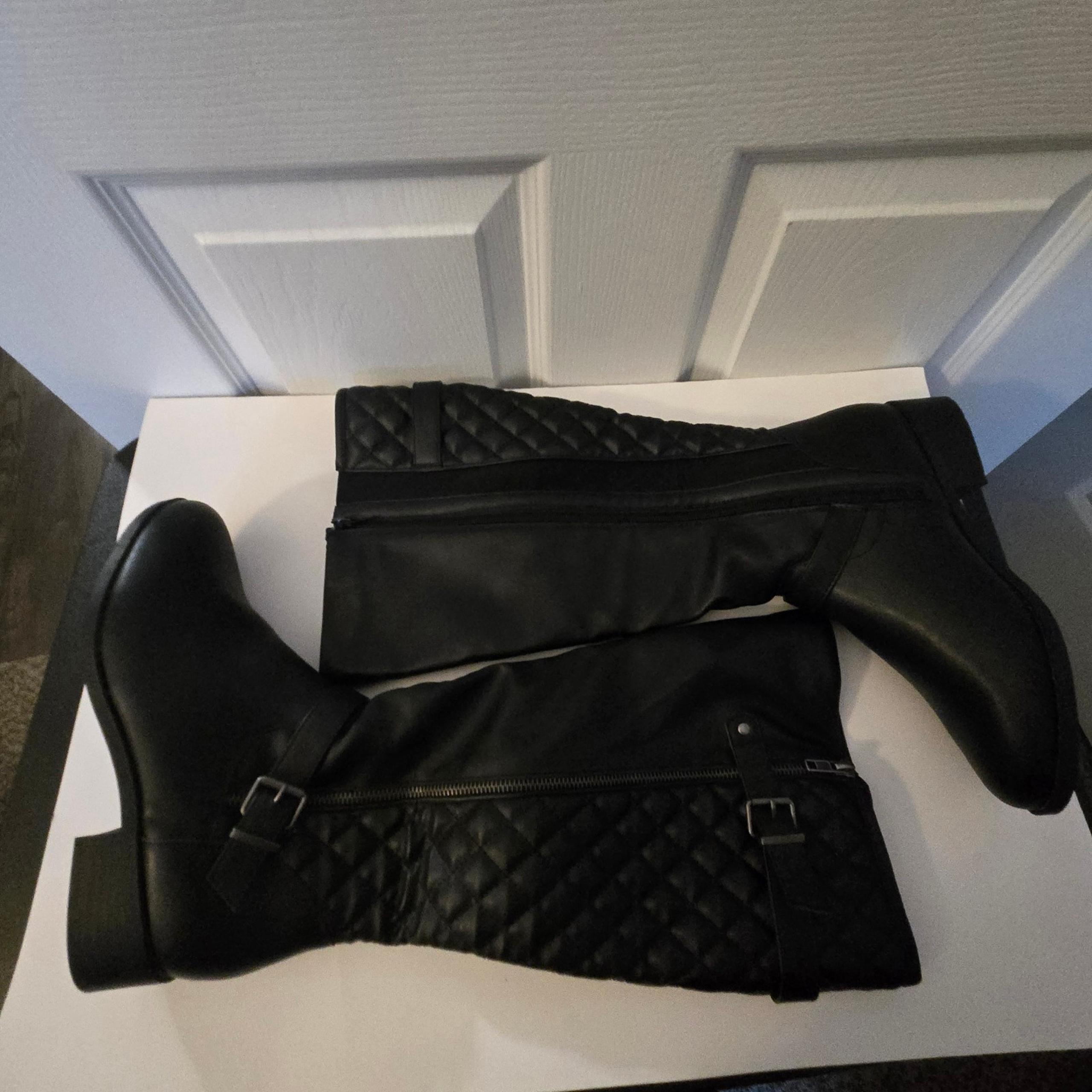 Wide Leg Boots