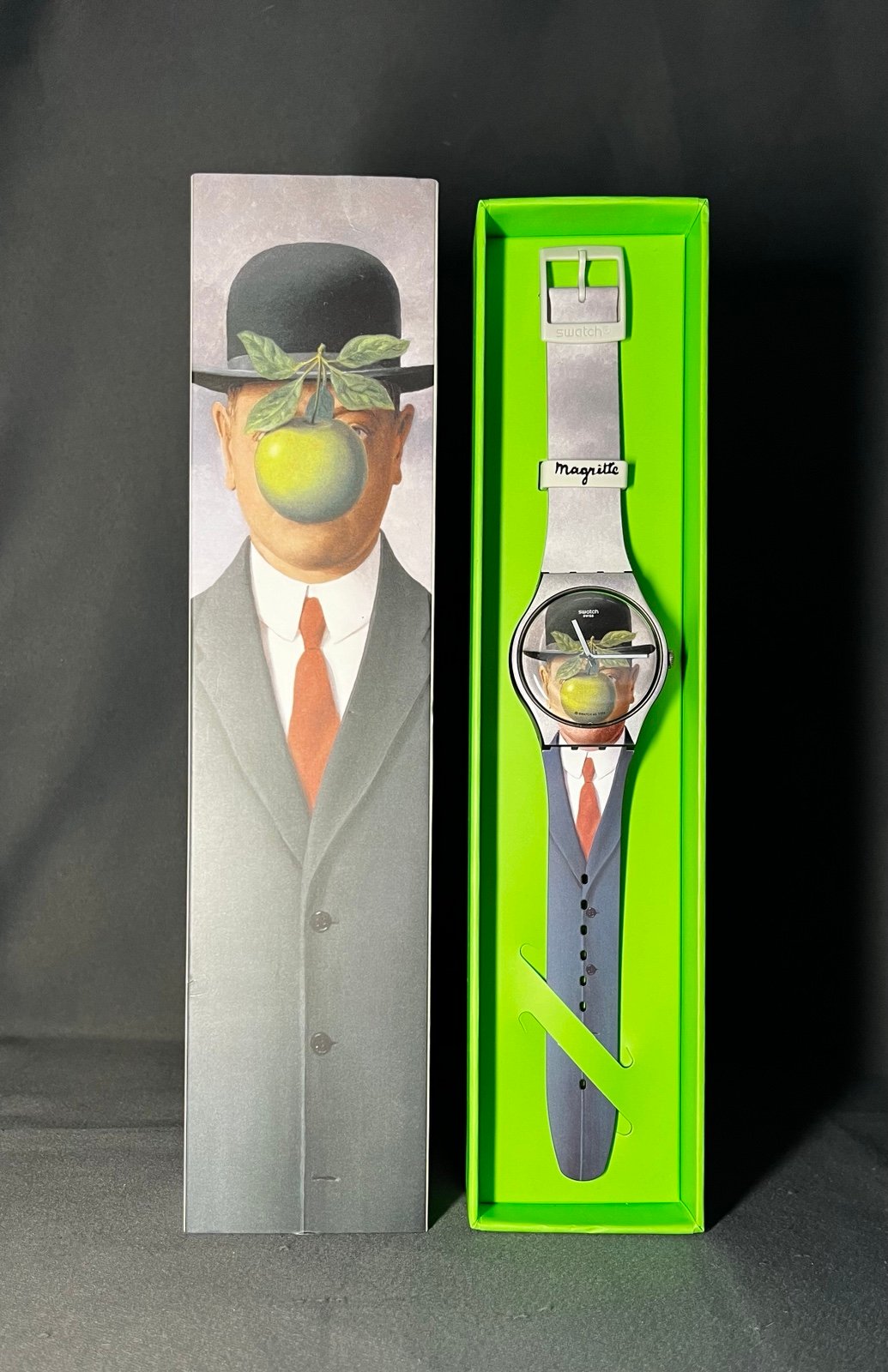 海外ファッションブランド通販サイト【公式】 DE FILS LE 2023 Jouney Art Swatch L'HOMME MAGRITTE RENE BY 時計