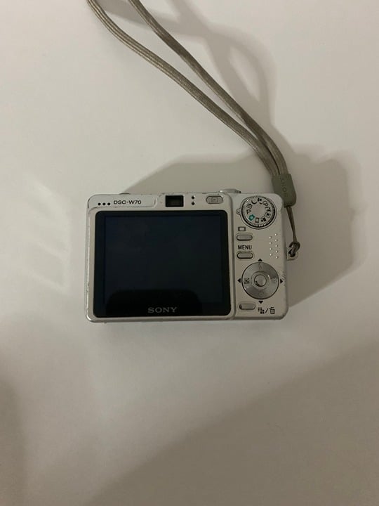 Sony Cyber-shot DSC-W70 7.2 Megapixel Camera