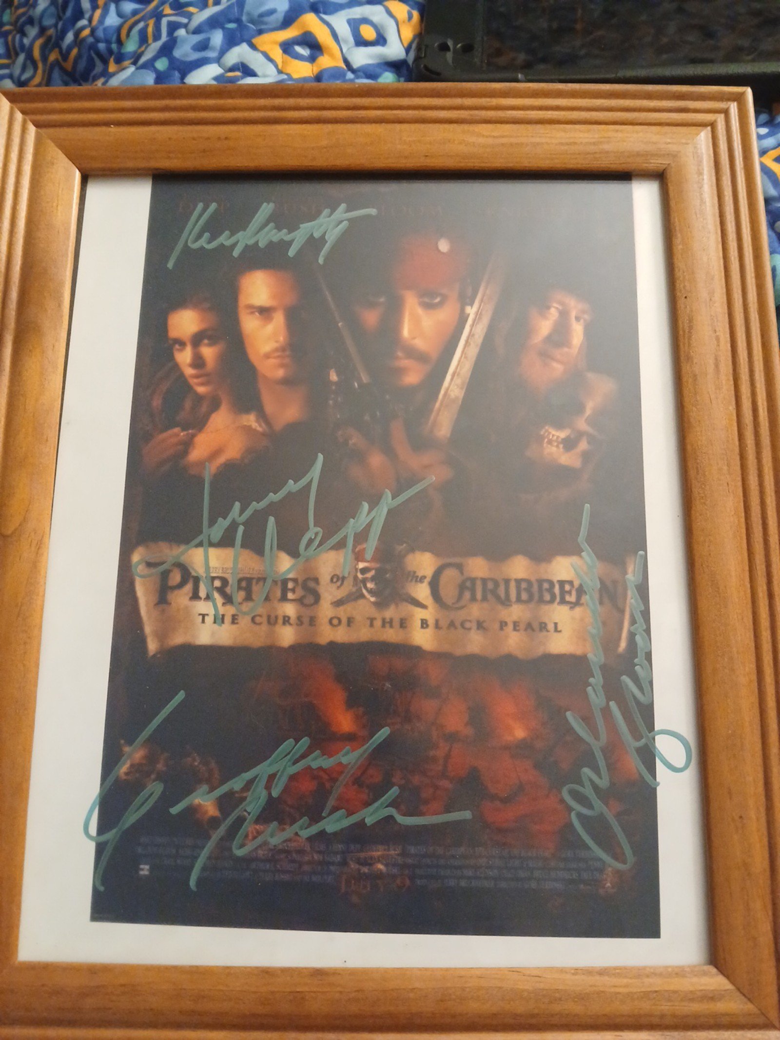Johnny Depp signature.