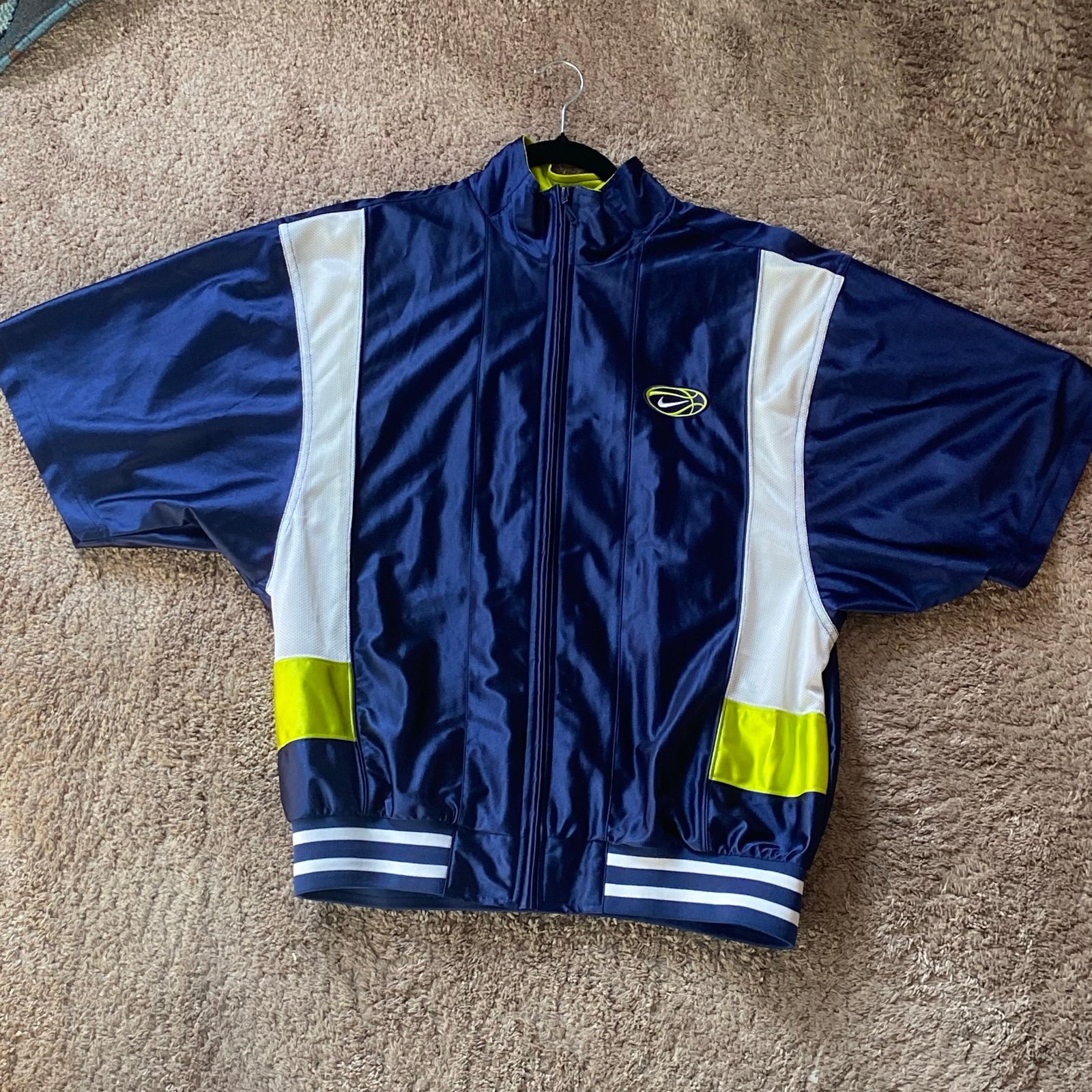 1999 vintage Nike men's short-sleeve warm-up jacket