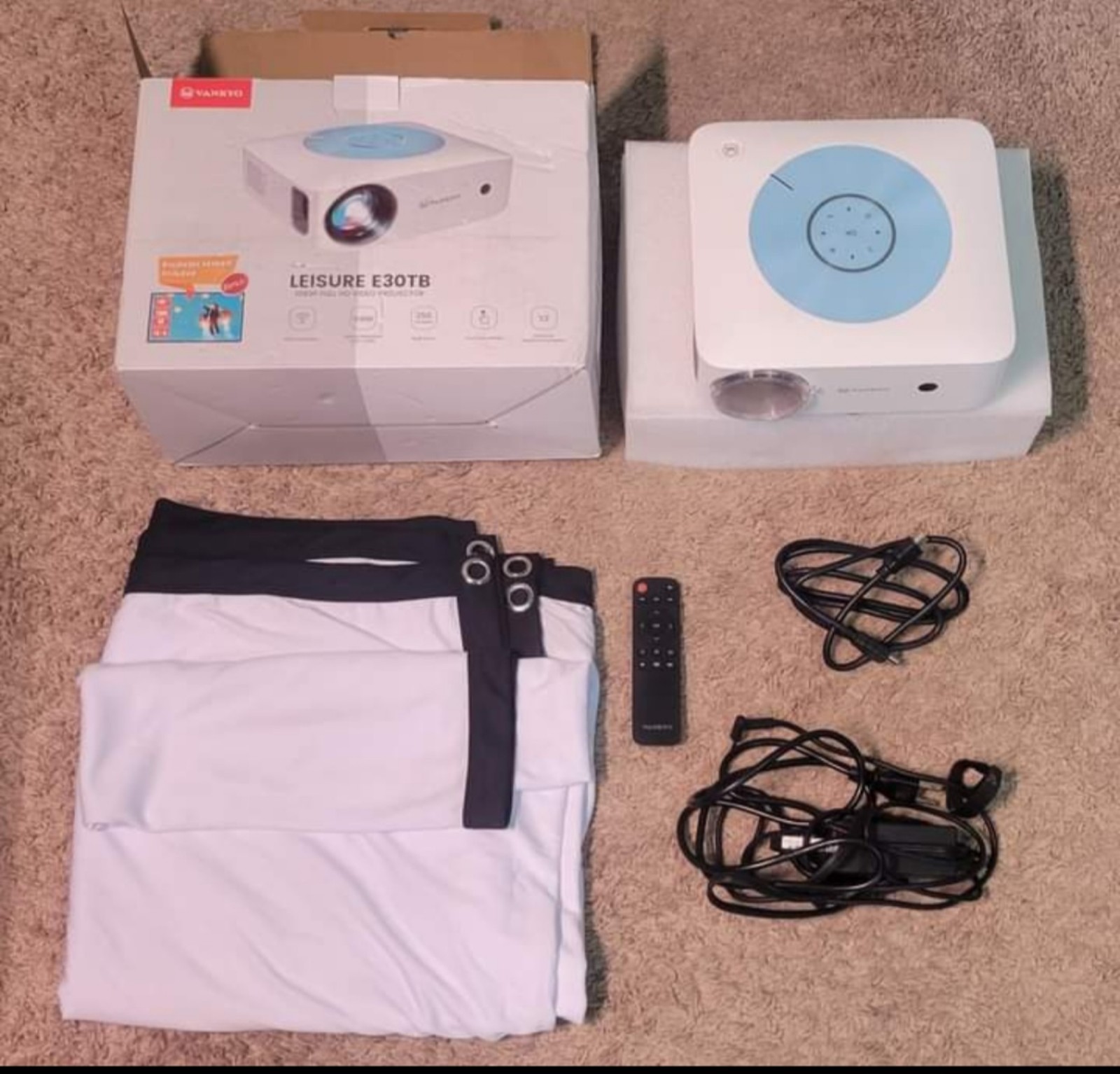 Leisure E30TB Projector