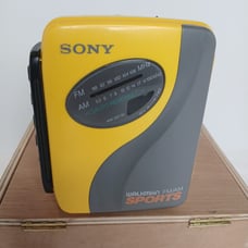 Sony Sports AM/FM Cassette Player Walkman Radio WM-SXF30 READ Tested