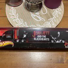 Joan Jett and the Blackhearts SemiTruck & Trailer Die Cast-Mattel-Hot Wheels-NIB