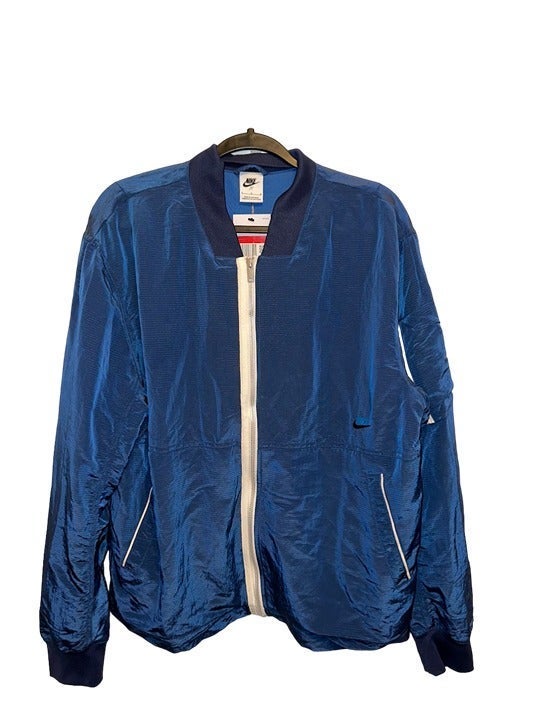 Nike Men’s Sportswear Lined Bomber Jacket
