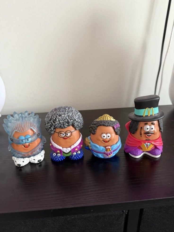 2023 McDonald’s Kerwin Frost McNugget Nugget Buddies Toys