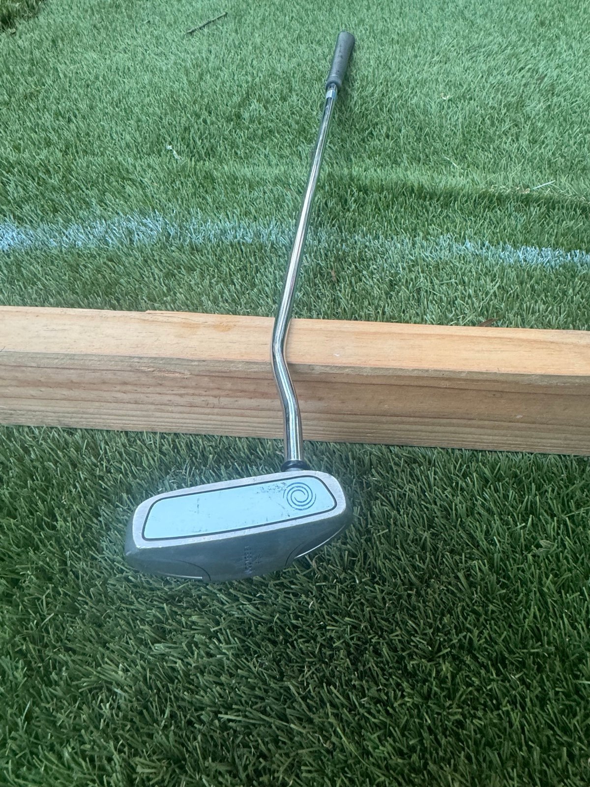 Odyssey 2 Ball Putter