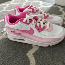 kids pink and white nike air max size 1