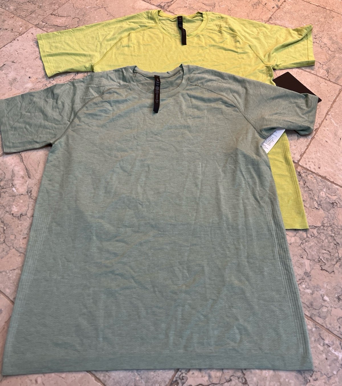 Lululemon Men’s Mental Vent Tech SS Bundle (2)