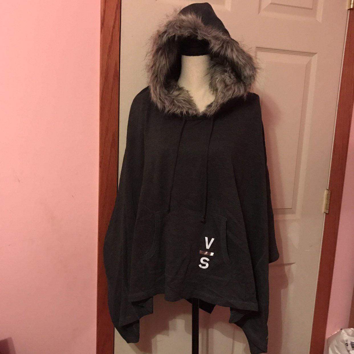 Nwt Victoria's Secret Poncho XS/S