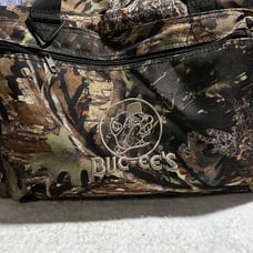 Buc-ees Texas Travel Cooler Bag 24 CANS Bucees Embroidered On Camo Canvas