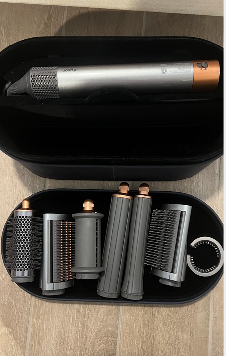 Dyson Airwrap - Nickel/Copper - Used handful of times!