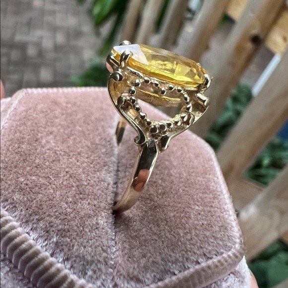 Vintage on sale solid 10k yellow gold genuine sapphire ring