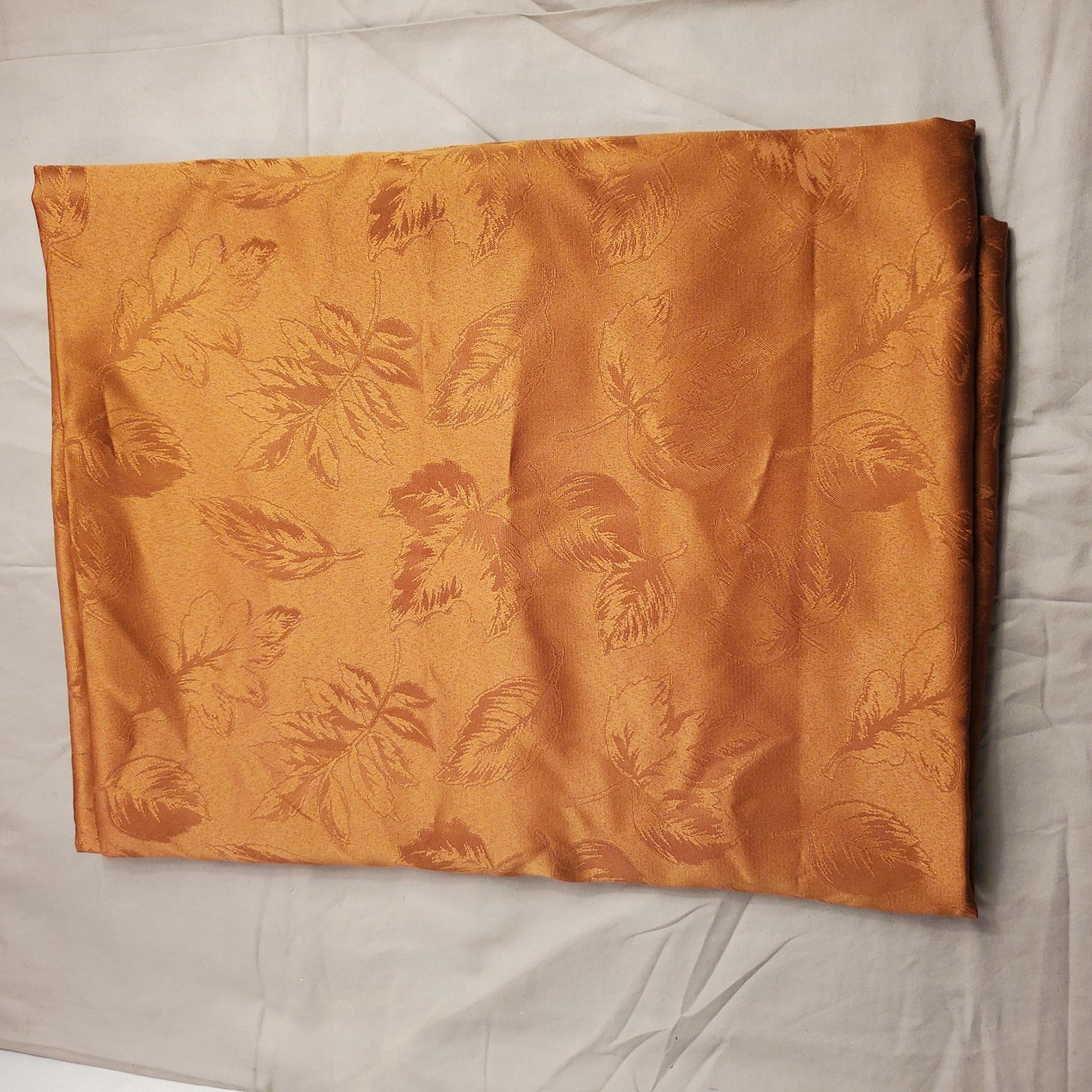 Autumn Fall Thanksgiving Rectangular Table Cloth Brown Shiny Leaf Pattern