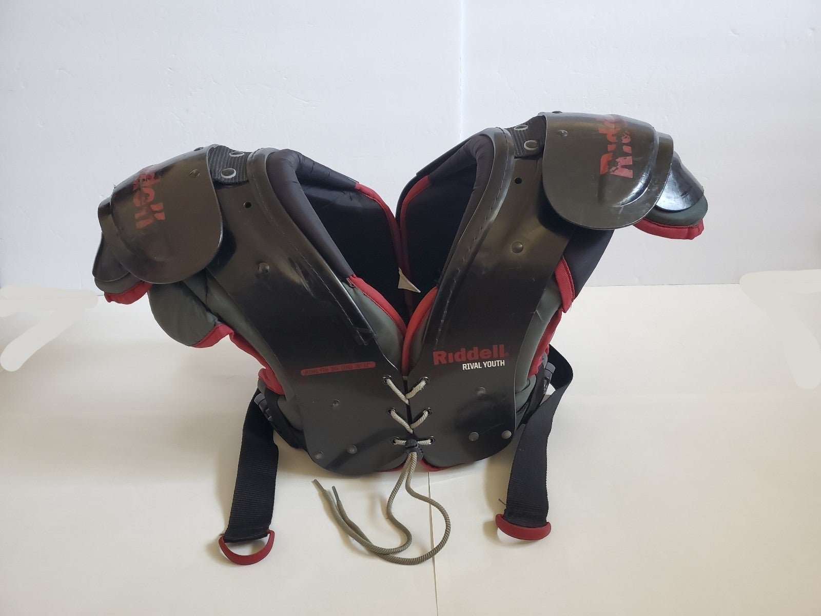 Youth football shoulder pads Riddell Rival