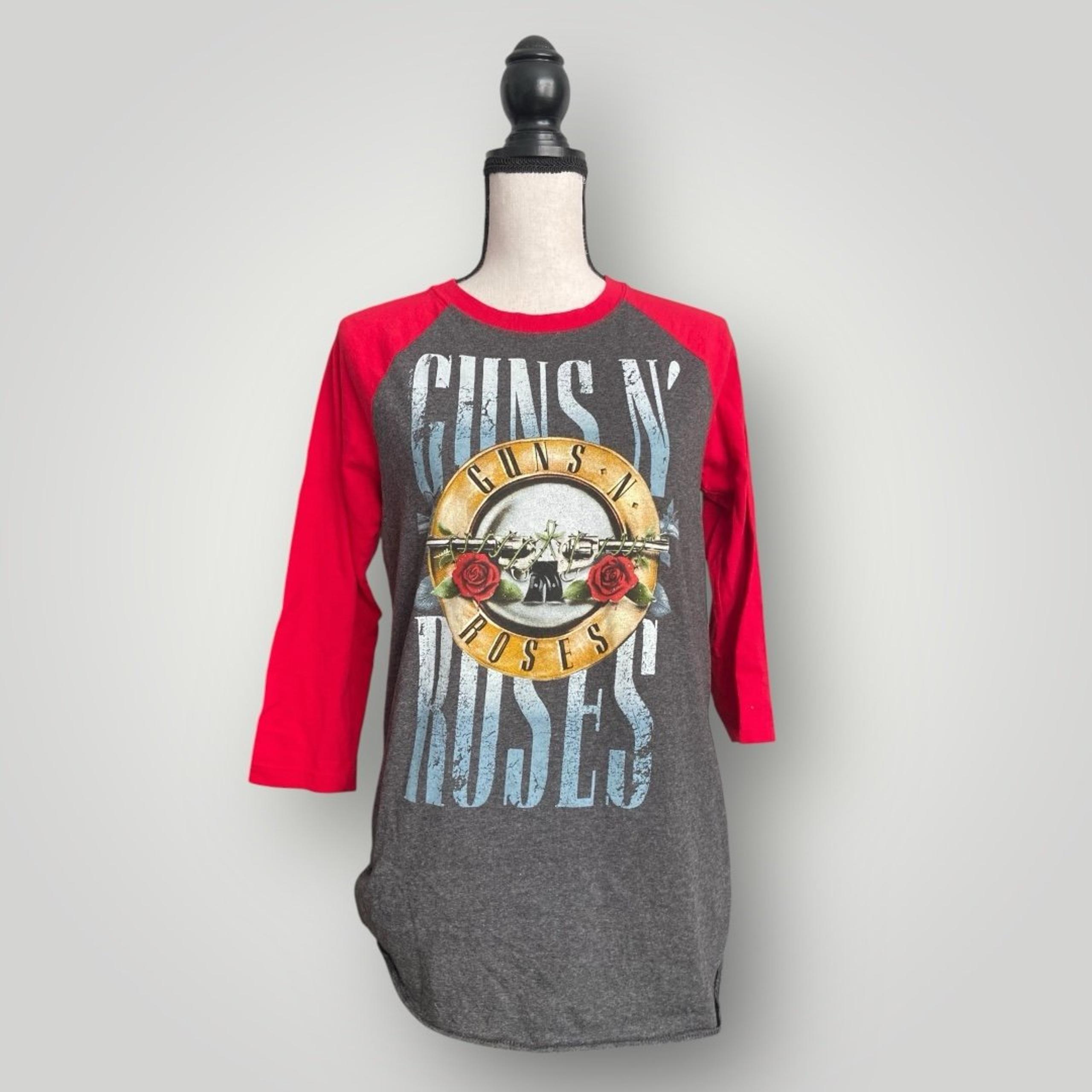 Guns & Roses Graphic Tee Men’s size Small