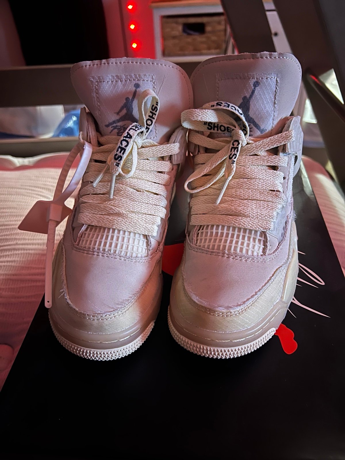 Jordan 4 Off-White
