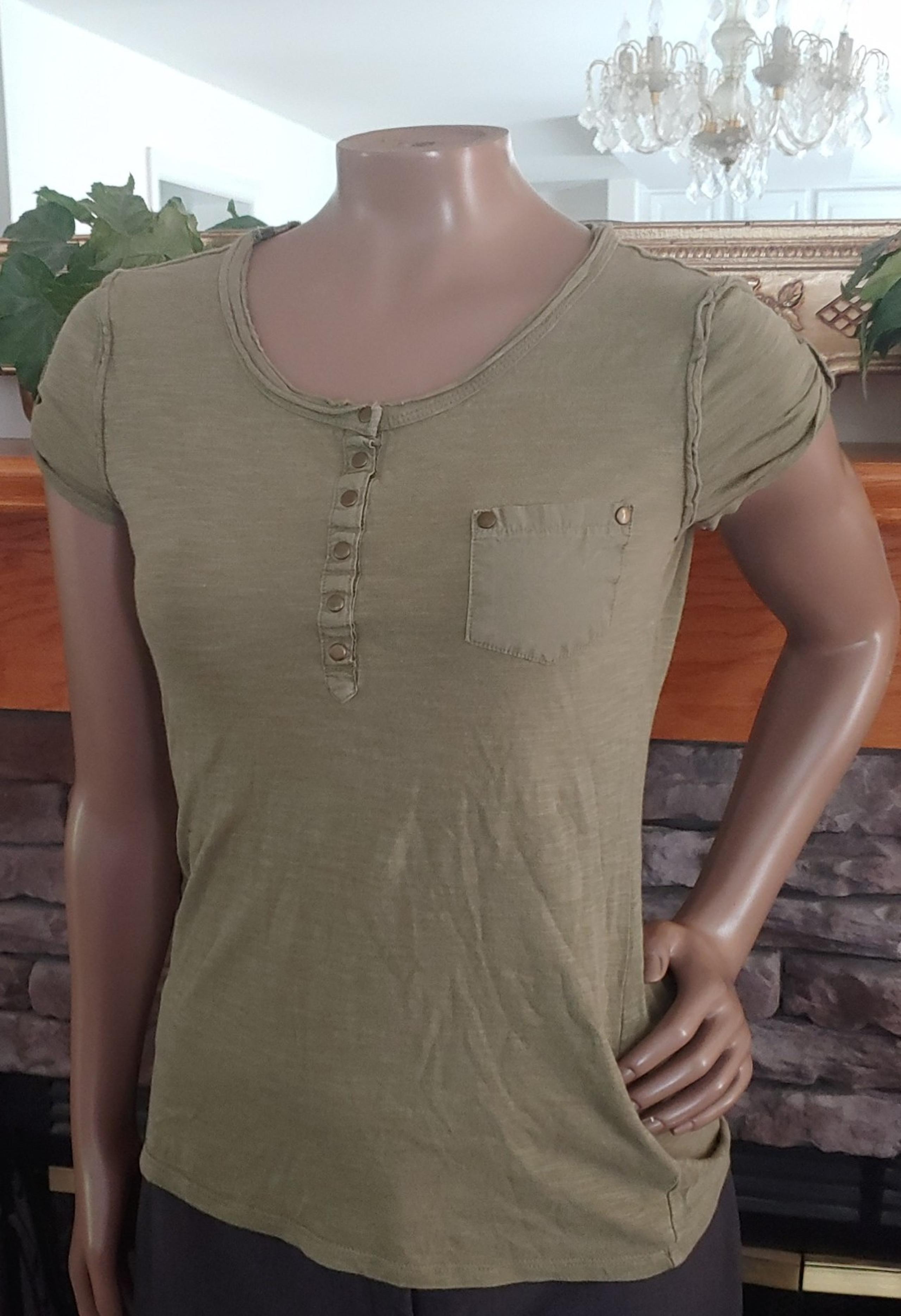 Mudd t shirt XL girls size 16