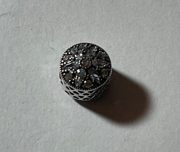 PANDORA 791762CZ Silver Radiant Bloom Cubic Zirconia Charm – Winter 2015
