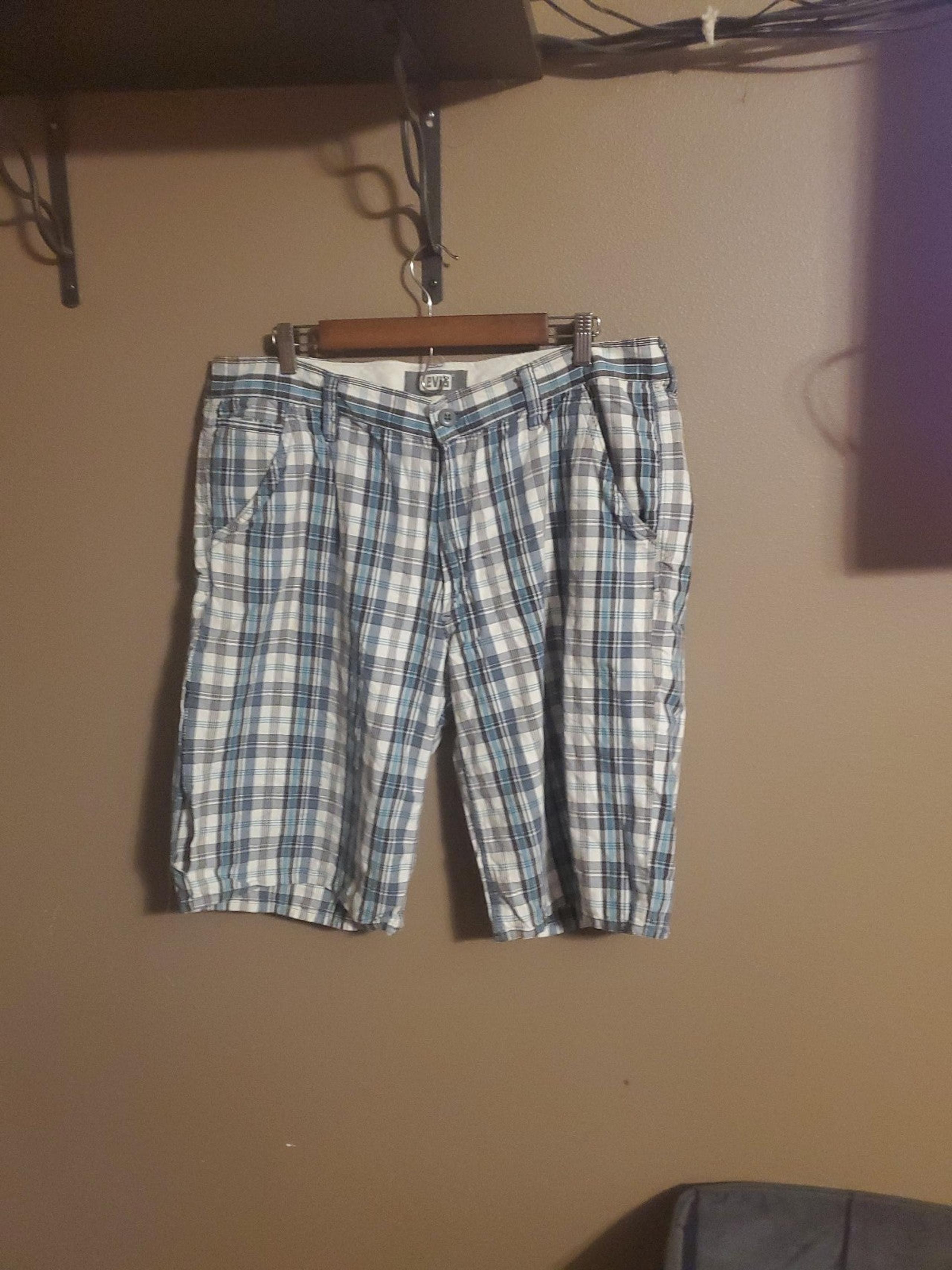 Levi's mens blue and black plaid shorts size 38