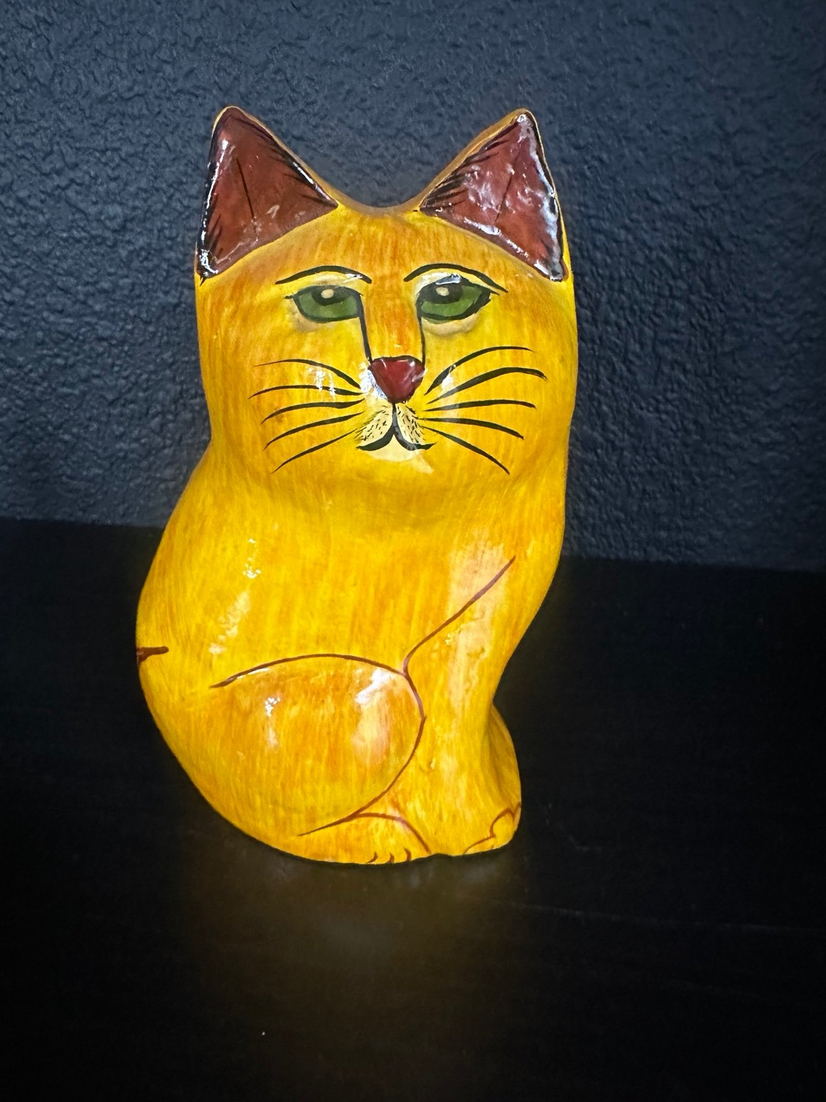 Cat figure paper Handmade lacquer paper ware painted cat