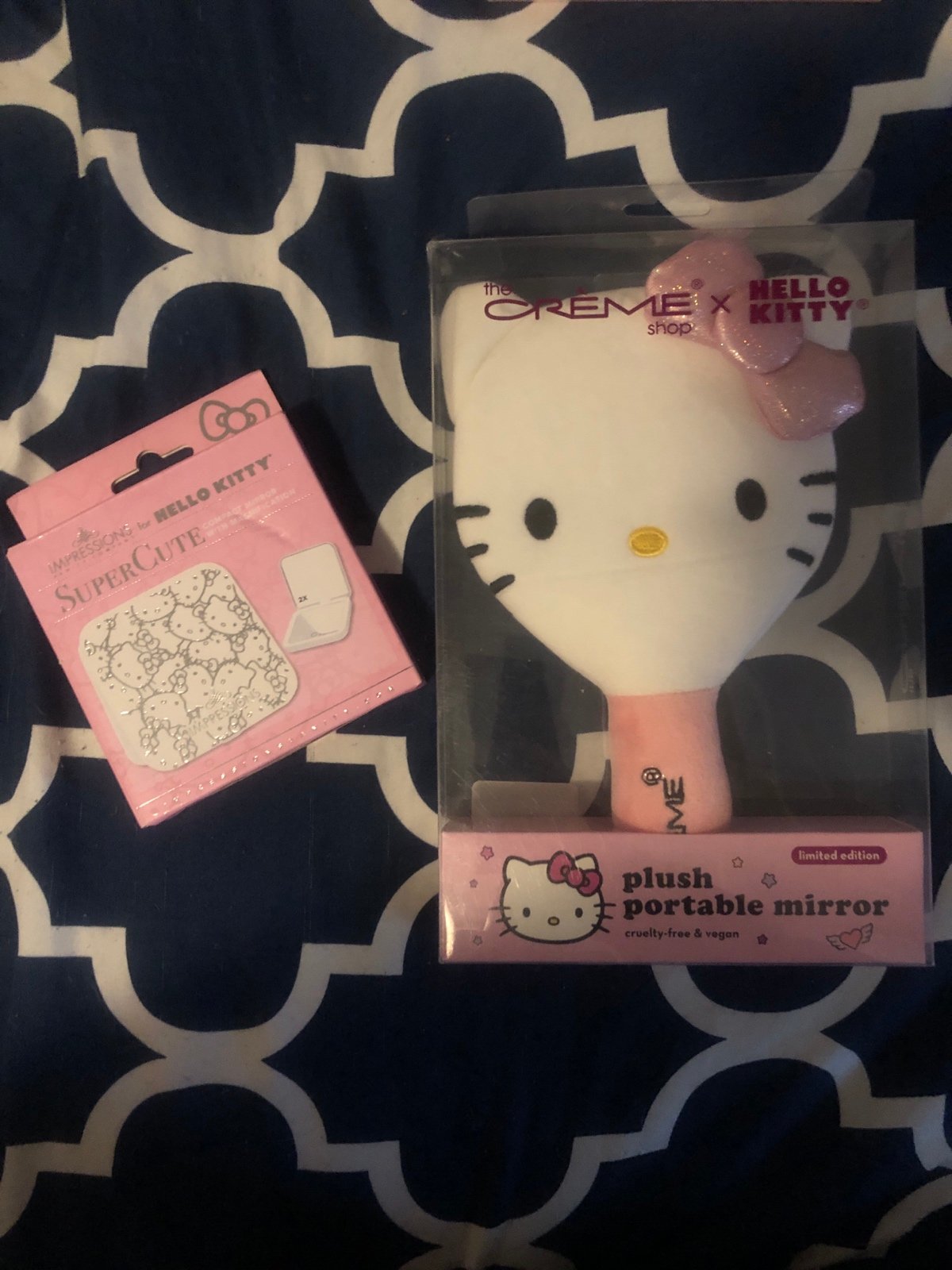 Hello kitty portable mirror and compact mirror with magnification