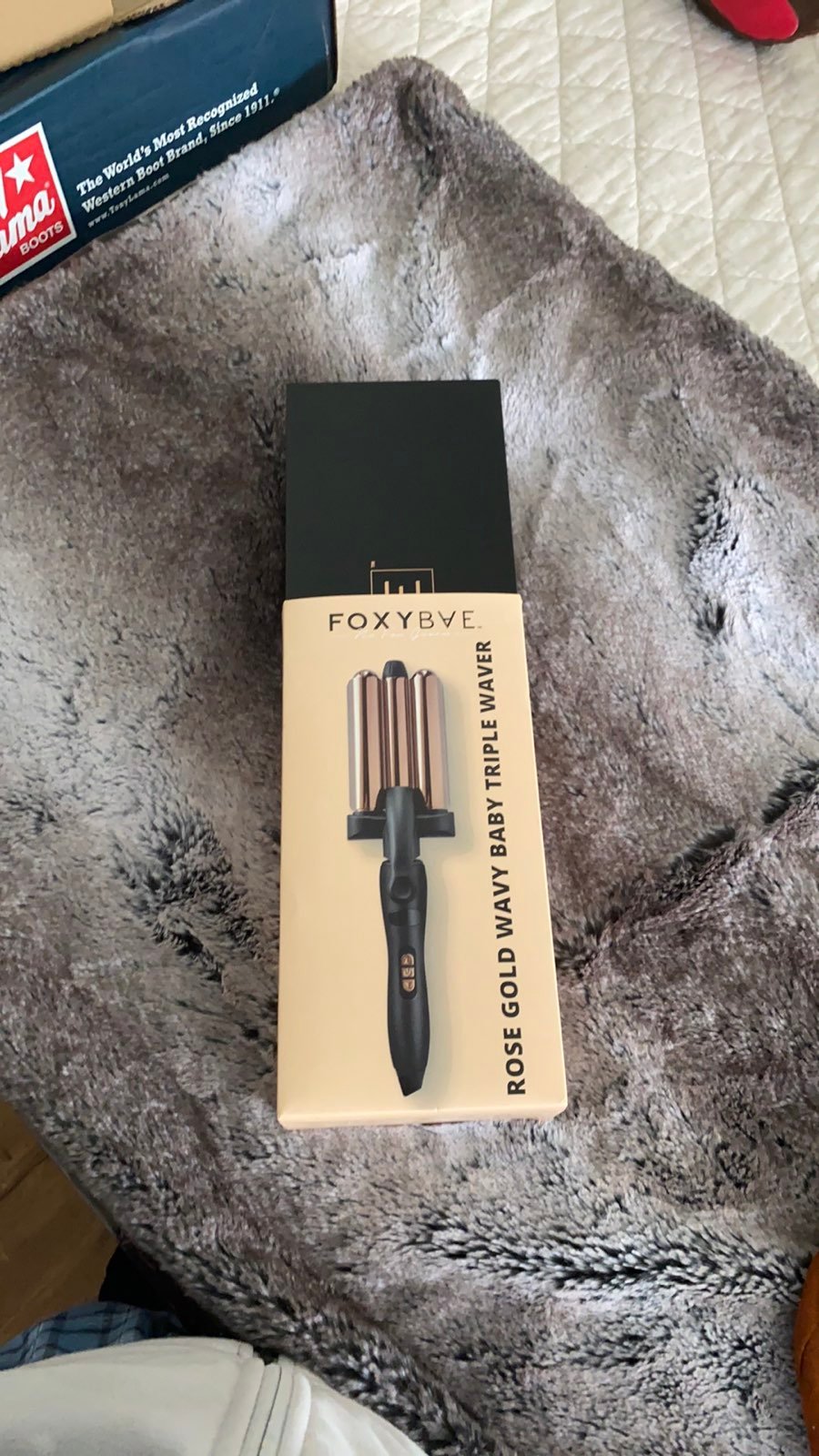 Foxybae Rose gold wavy baby triple waver