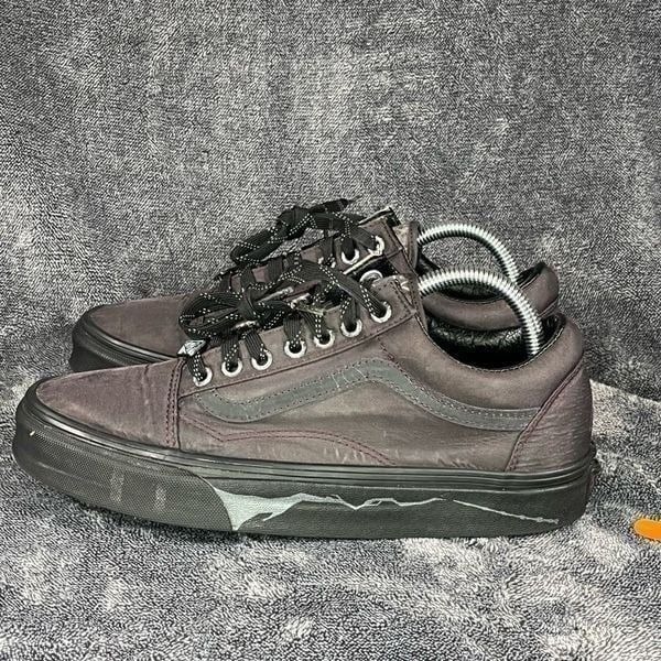 VANS x Harry Potter Shoes MENS 8 / WOMEN 9.5 Water Resistant Dark Purple Black