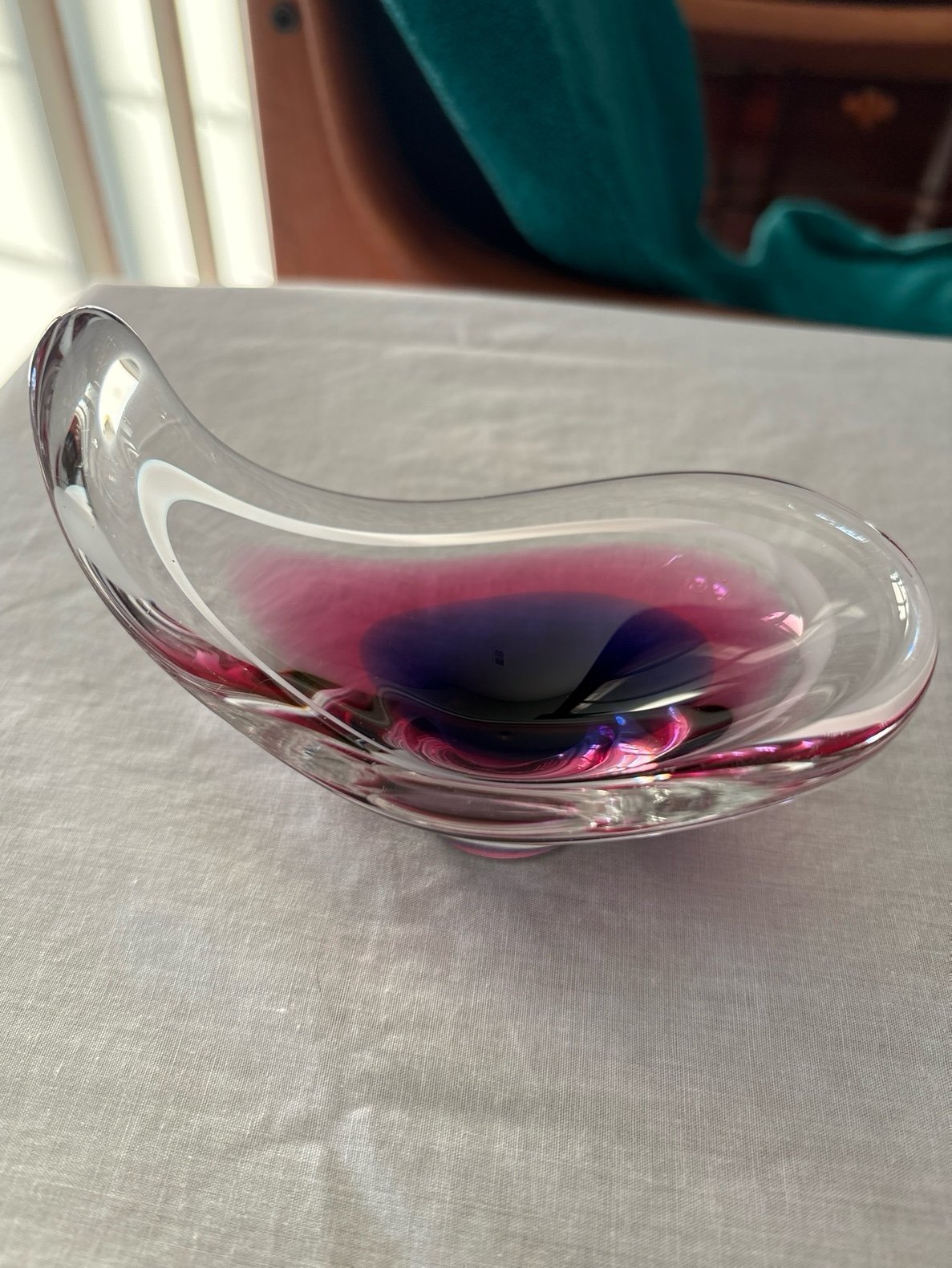 Flygfors Coquille art glass signed by artist