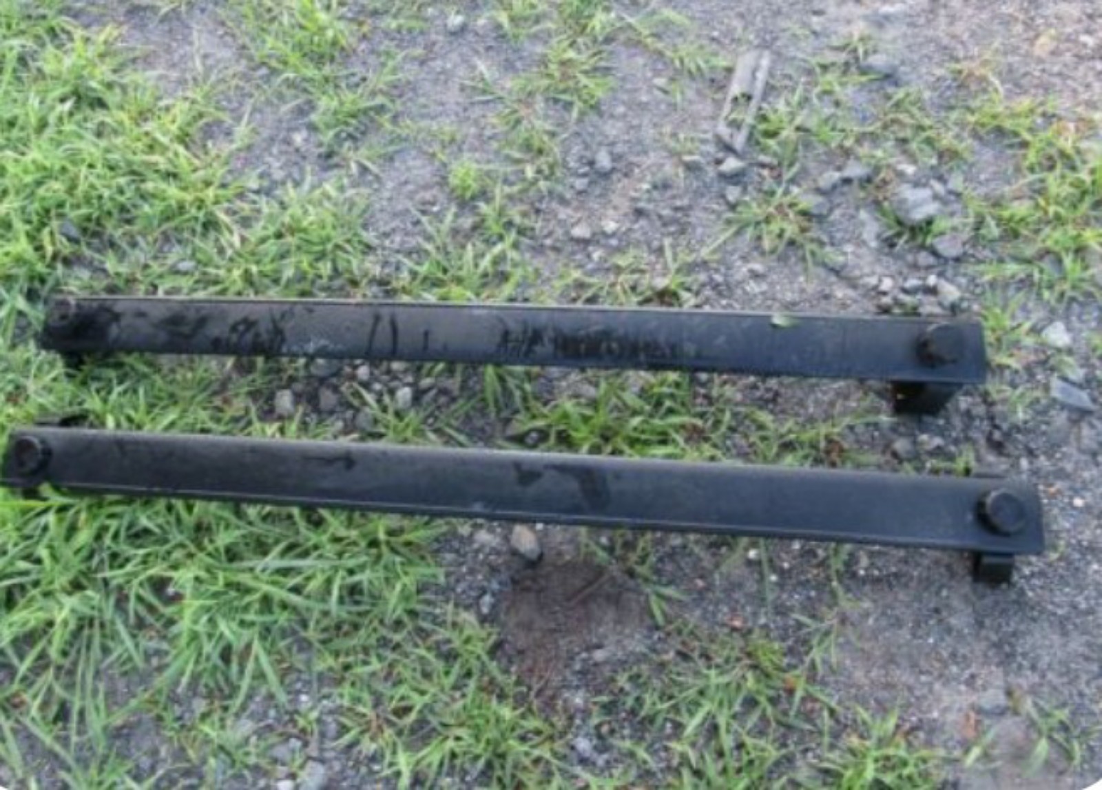Mopar Roof Rack crossbars original Jeep Commander