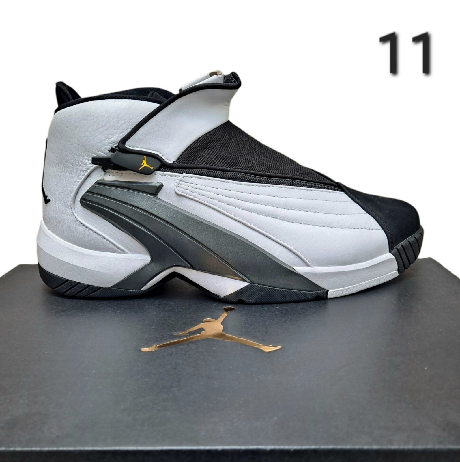 Jordan Jumpman Swift - SIZE 11 - NEW with box - AT2555 100