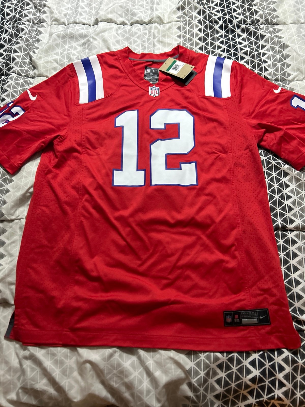 Nike, New England Patriots on field Tom Brady (GOAT) jersey number 12 men’s XL