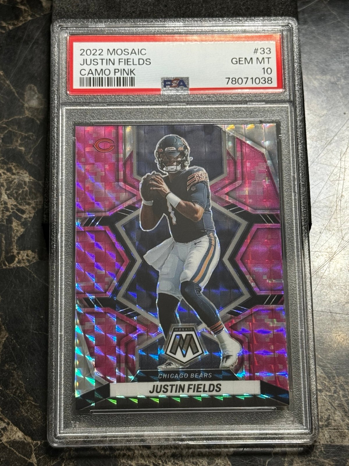 2022 Mosaic Camo Pink Justin Fields PSA 10