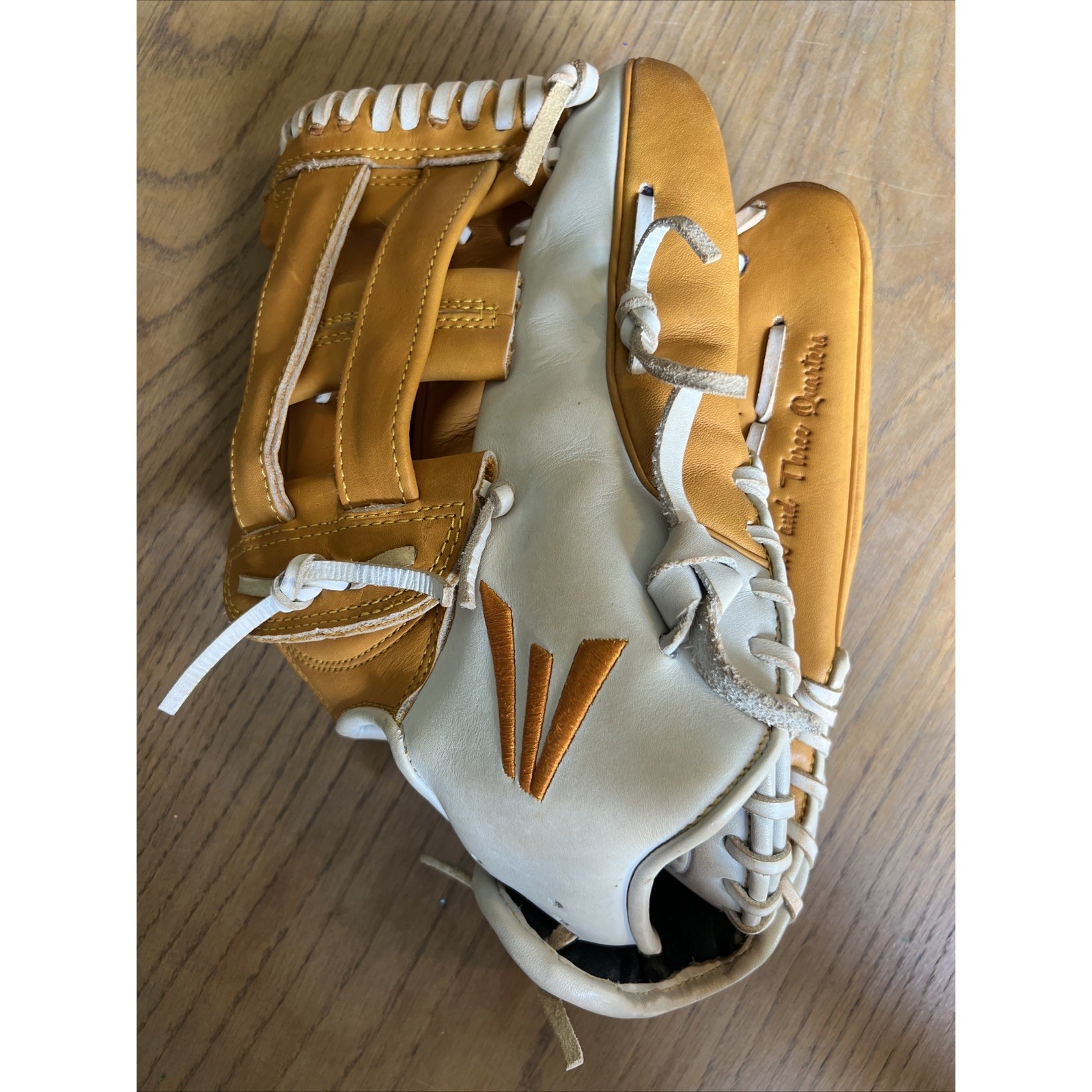 EASTON PROFESSIONAL COLLECTION FASTPITCH SOFTBALL GLOVE 12.75 Reserve Steer RHT
