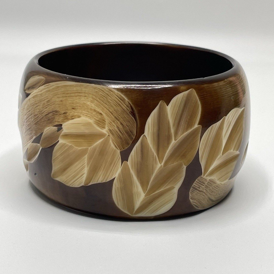 Stunning Vintage Bakelite Leaf Engraved Wide Bangle Bracelet Stunning Beautiful