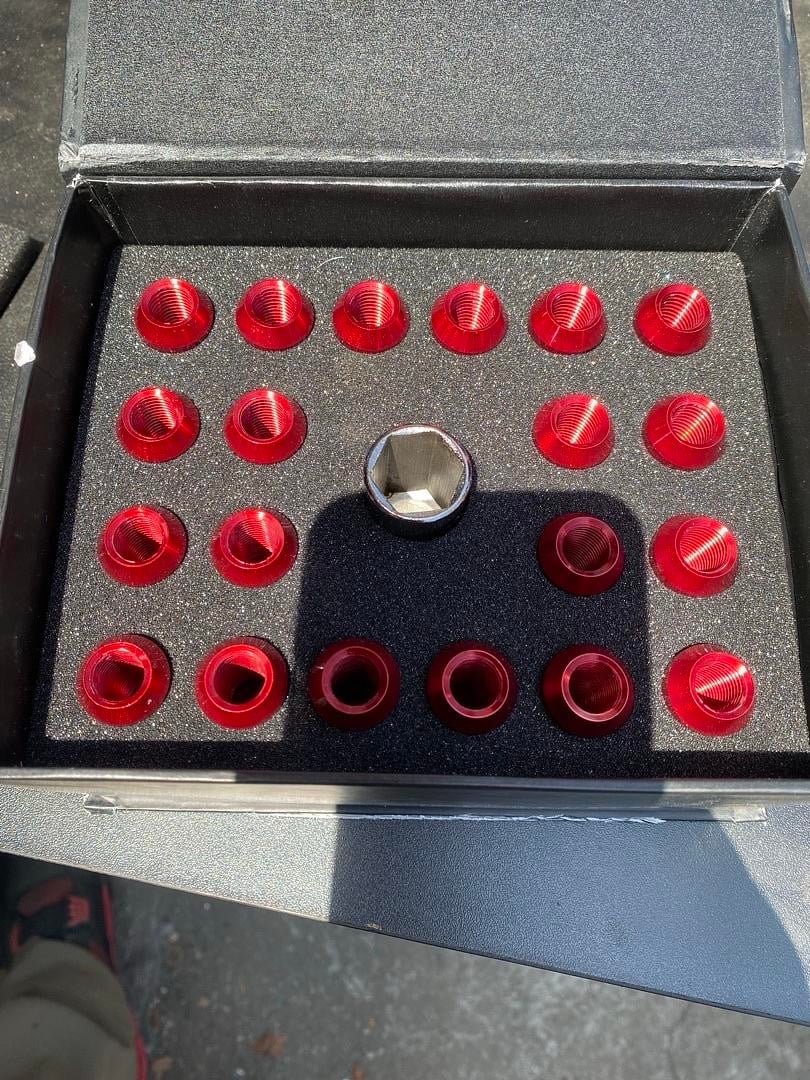 20 Pcs 50mm Height Close - Forged Aluminum M12X1.5 End Lug Nut Set with Socket A