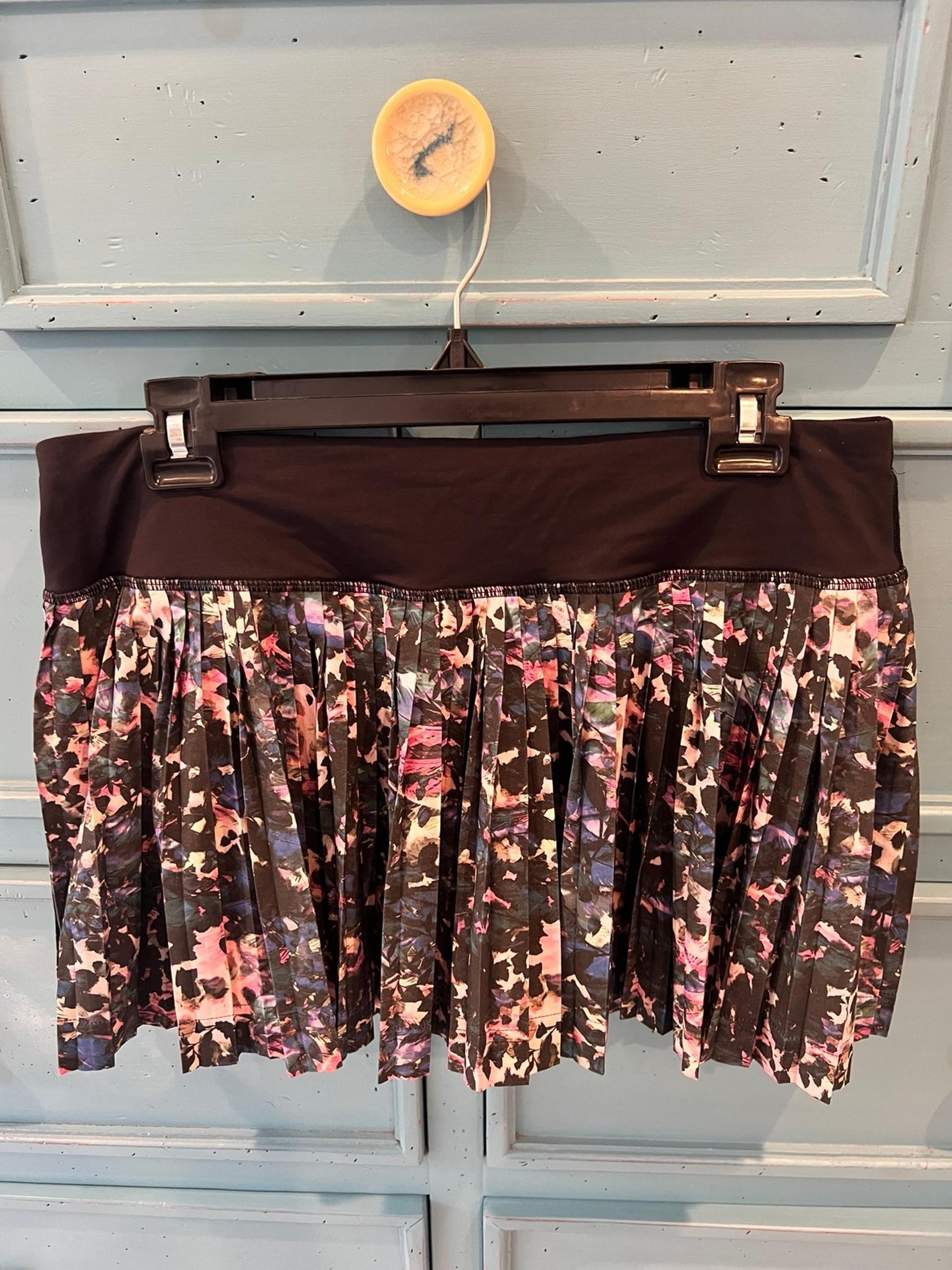 Lululemon Pleat to Street tennis skort