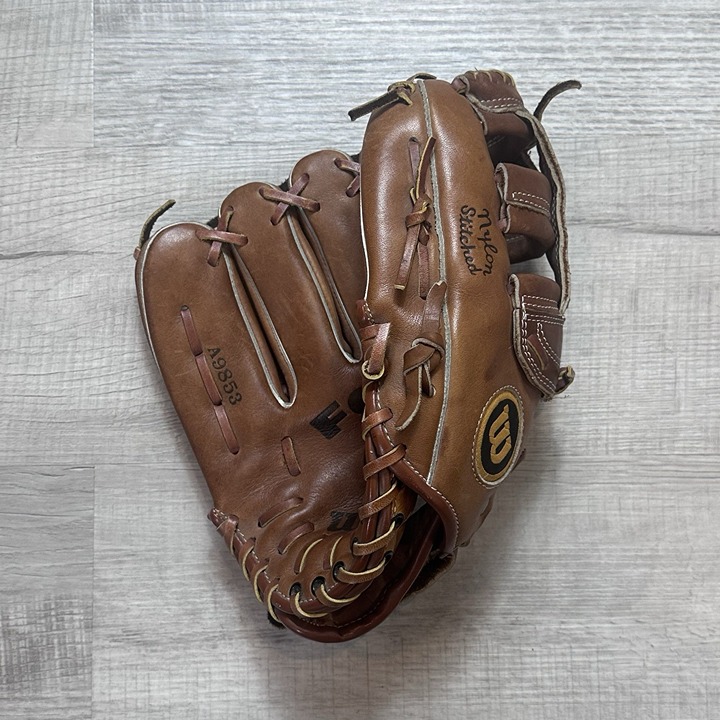 Wilson A9853 11 Force 2 LHT Left Hand Throw Baseball Glove American Cowhide EUC