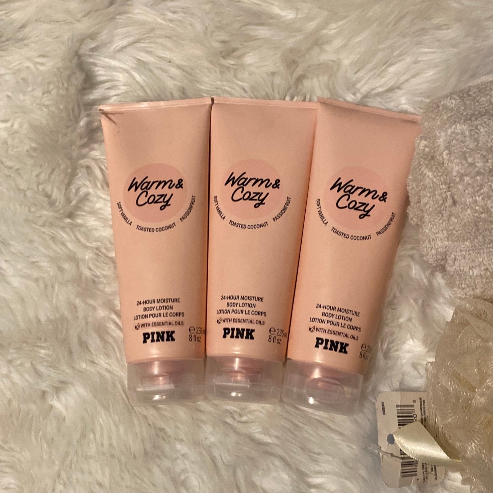 NWT Pink Warm & cozy soft vanilla toasted coconut passion fruit 4 pieces