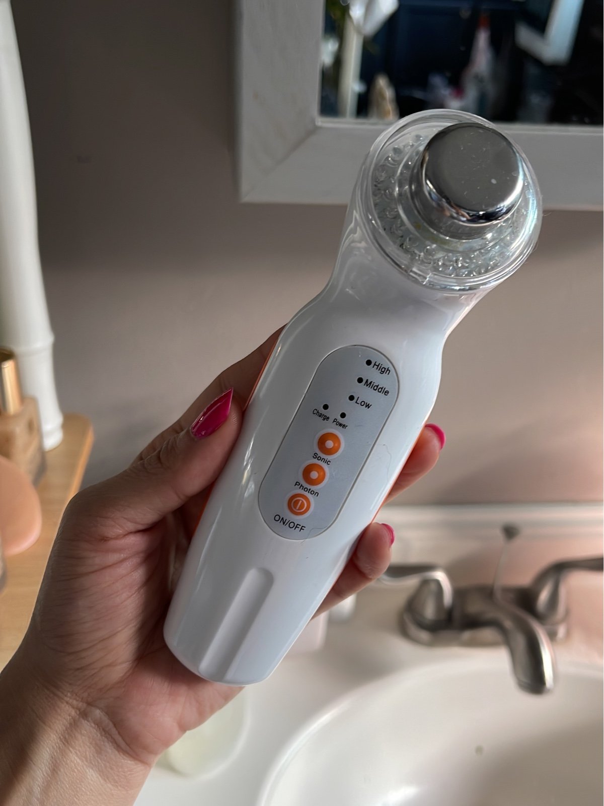 Project E beauty Light theraphy device