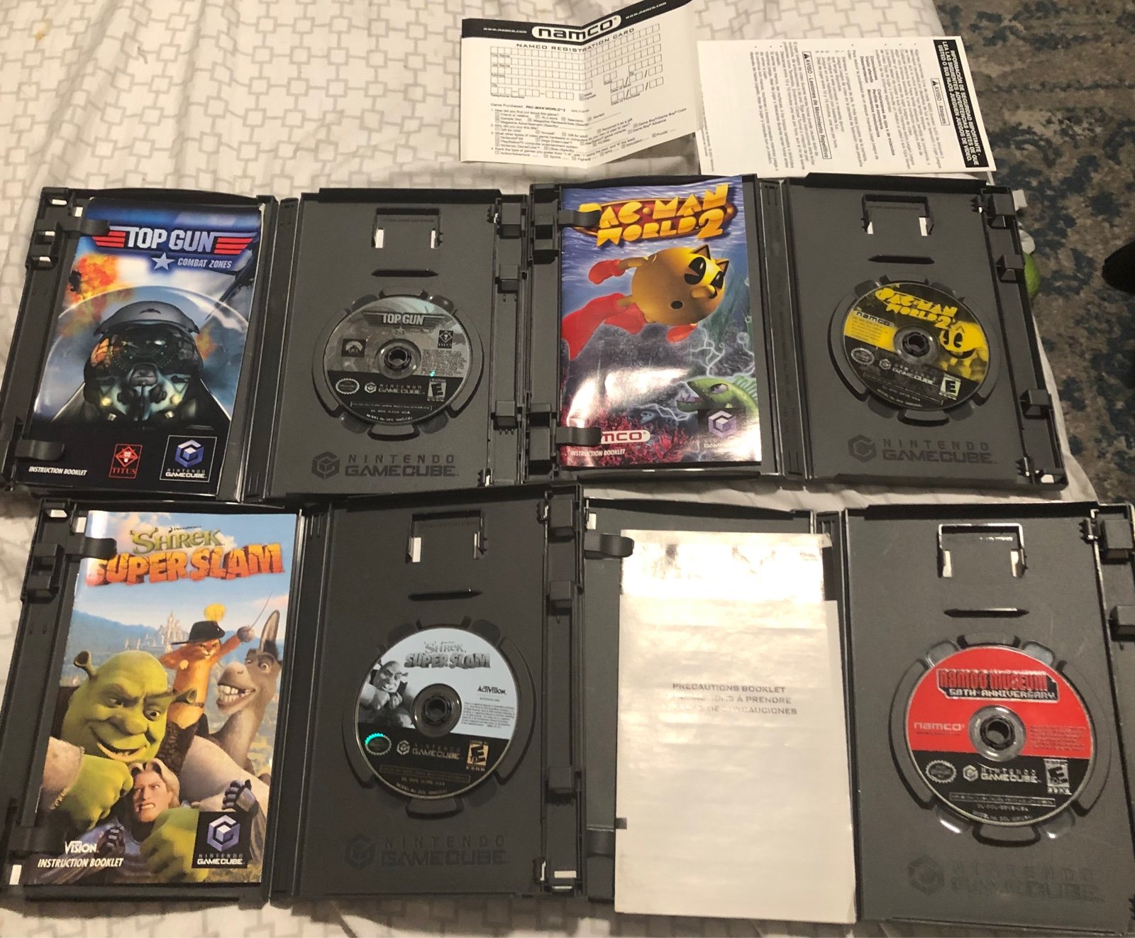Gamecube lot Shrek super slam(CIB),Pac-Man world 2 (CIB), Namco museum, Top Gun - detail