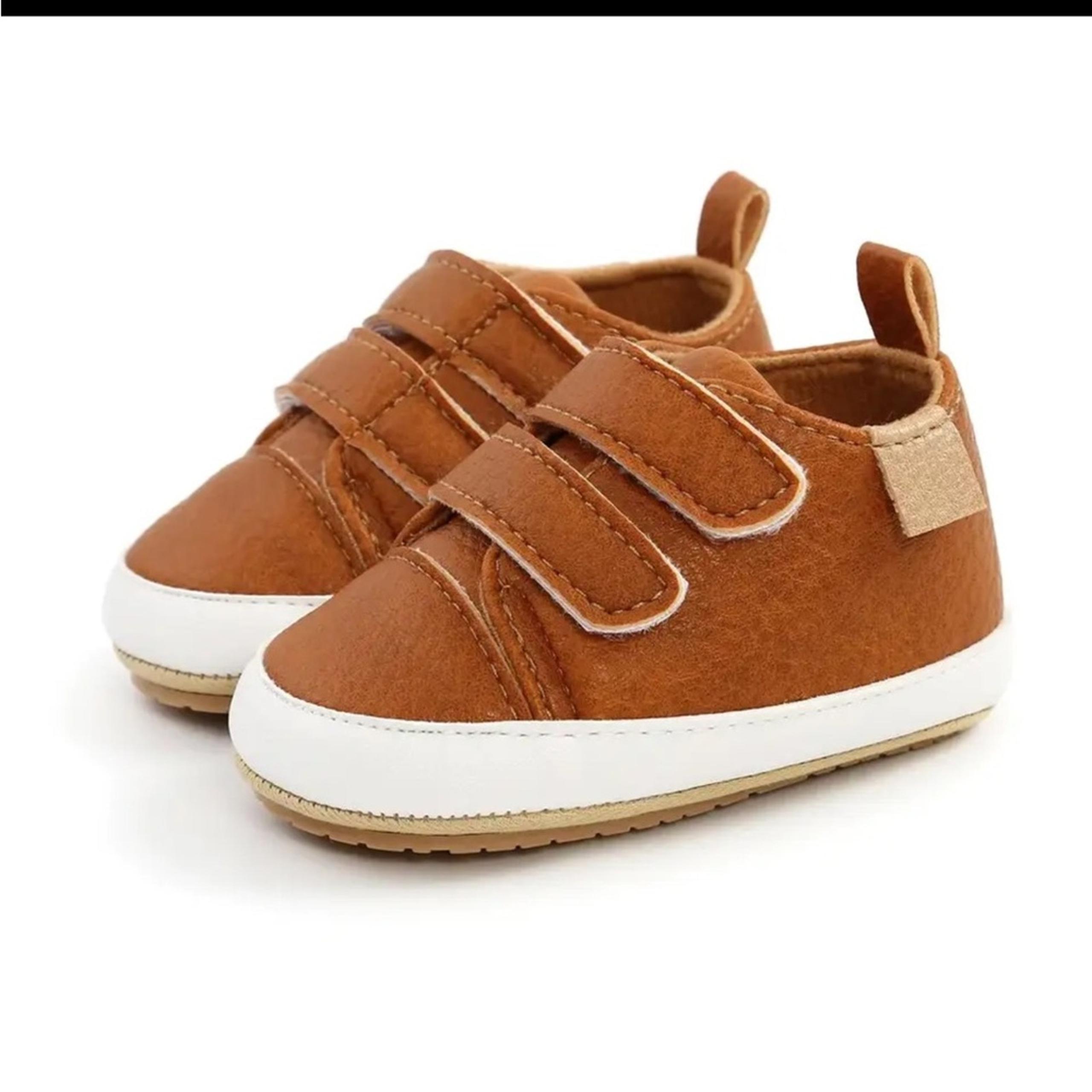 New baby leather shoes Size 3, 12-18 months