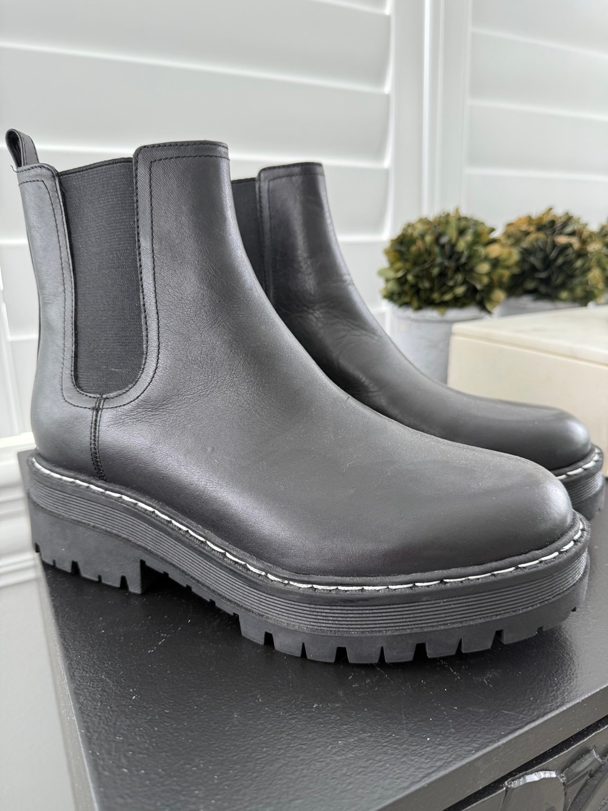 Marc Fisher LTD. NEW Women's Pirro Pull On Leather Booties